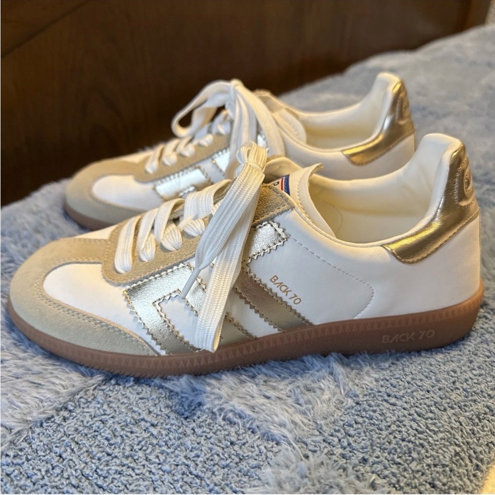 Women's White and Gold back70